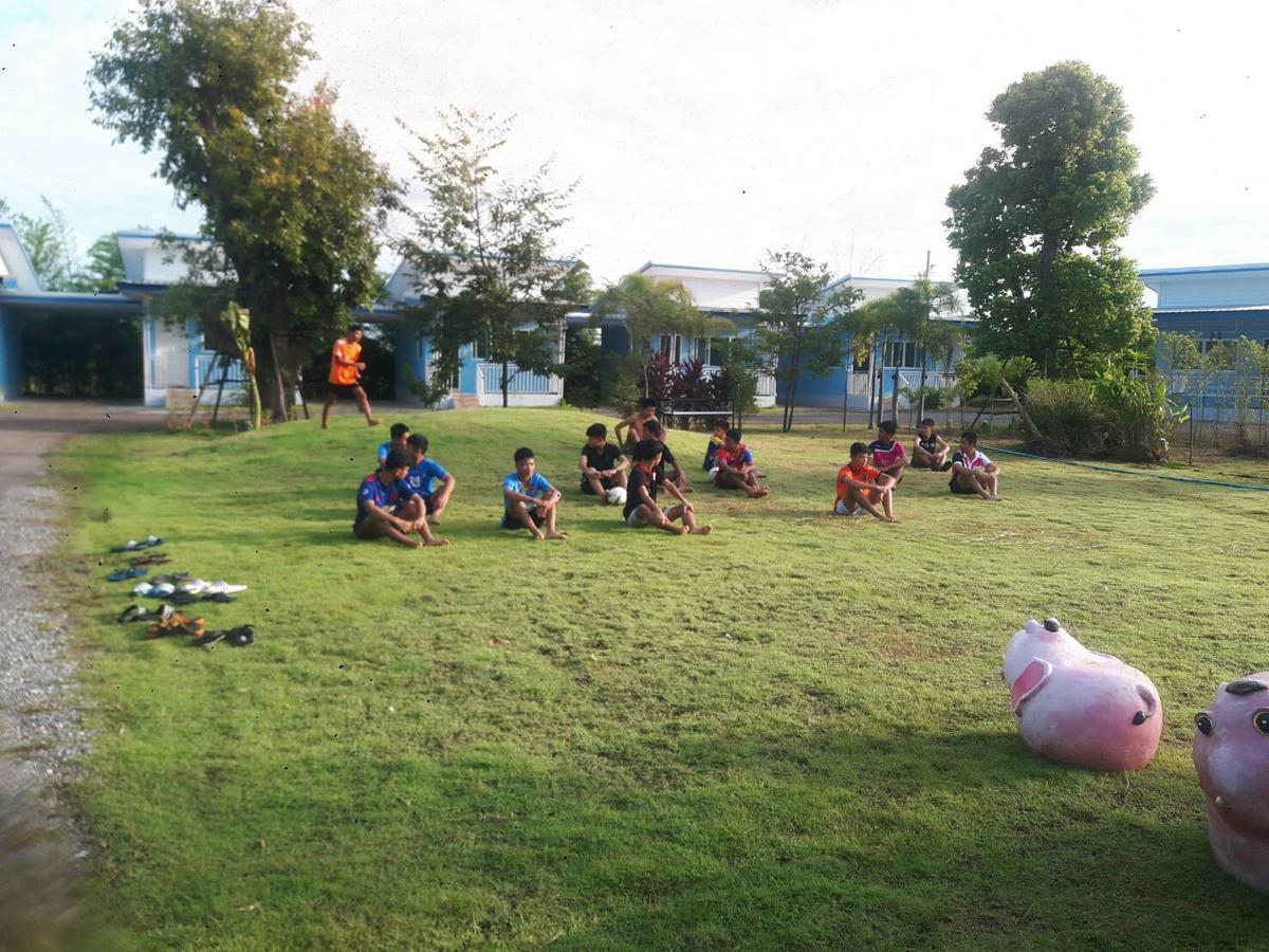 เคียงเลิงรีสอร์ท Ban Nong Bua Thong ภายนอก รูปภาพ